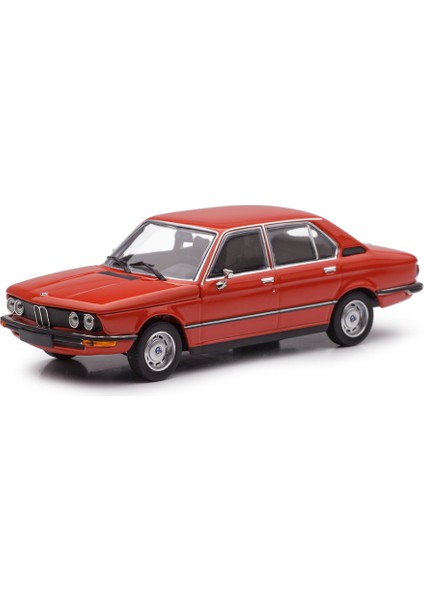 1:43 Maxichamps 1972 Bmw 520