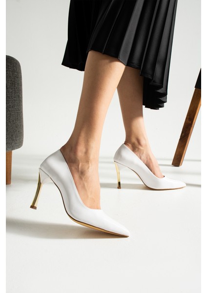 Beyaz Rugan Stiletto Konforlu Günlük ve Özel Gün Kadın Topuklu Ayakkabı modelleri