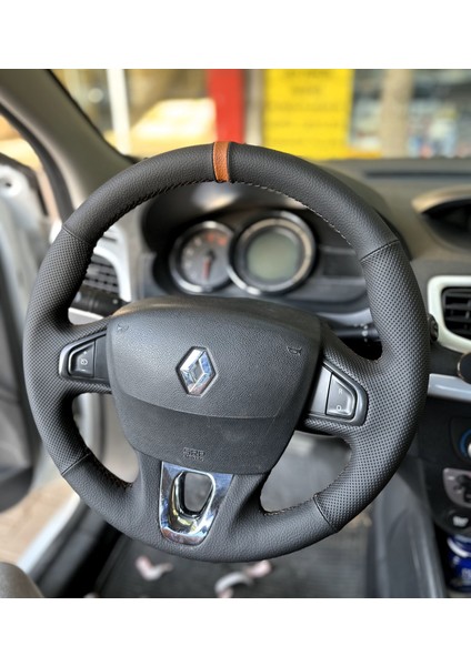 Clio 4 Faz 1 2014-2017 Araca Özel Direksiyon Kılıfı (Makyajlı Kasalara Uyumlu Değildir) fiyatları