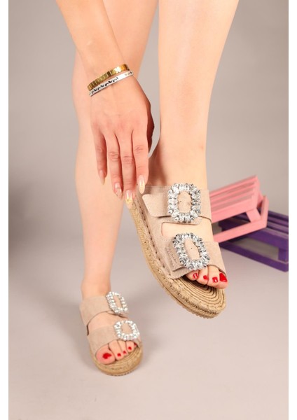 Janet Çift Taş Tokalı Terlik Bej modelleri