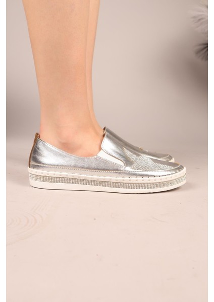 Astral Yıldız Taşlı Lastikli Sneakers Gümüş