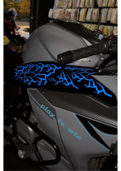 Tr Motor-Kask ve Araba Için Işıkta Parlayan Reflektörlü Mavi Parçalı Şimşek Sticker Etiket (16 Parç