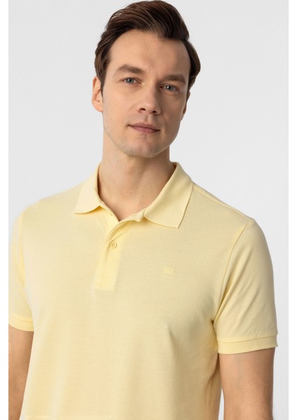 Dar Kesim Pamuk Çekmeyen Kumaş Polo Yaka Tişört fırsatları