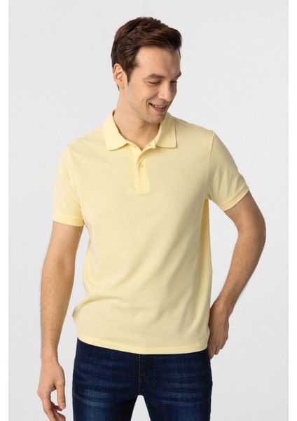 Dar Kesim Pamuk Çekmeyen Kumaş Polo Yaka Tişört indirimleri
