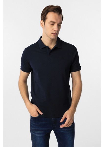 Dar Kesim Pamuk Çekmeyen Kumaş Polo Yaka Tişört fırsatları