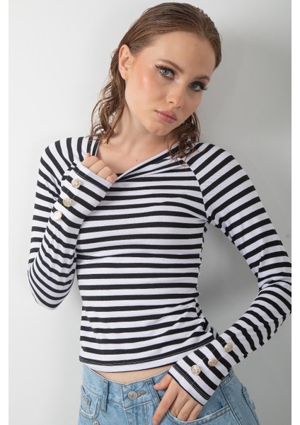 Siyah Beyaz Çizgili Uzun Kol Body Düğme Detaylı Soft Touch Basic Bluz Likralı Tişört