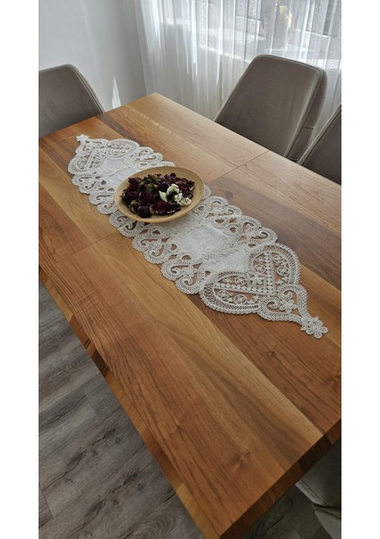 Lüks Fransız Dantelli Kadife Runner