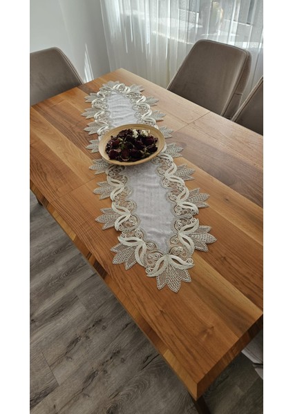 Lüks Fransız Dantelli Kadife Runner