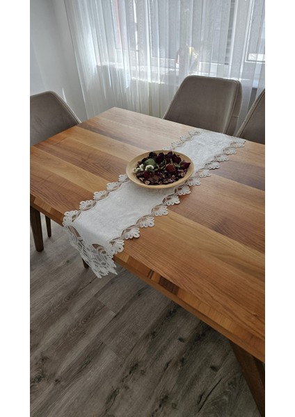 Lüks Fransız Dantelli Kadife Runner fiyatları