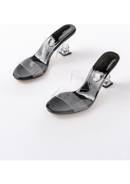 S-618 Siyah Rugan Tek Bantlı Topuklu Kadın Terlik modelleri