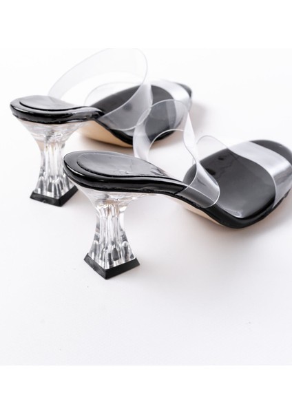 S-618 Siyah Rugan Tek Bantlı Topuklu Kadın Terlik fırsatları