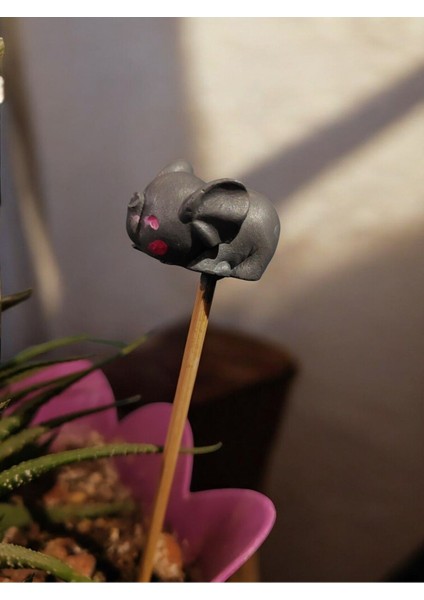 ' Gri Mini Fil Ailesi' Saksı Süsü (4 Adet)
