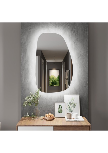 Asimetrik LED Işıklı Ayna – Organik Form Dekoratif Duvar Aynası (AYP192-L)