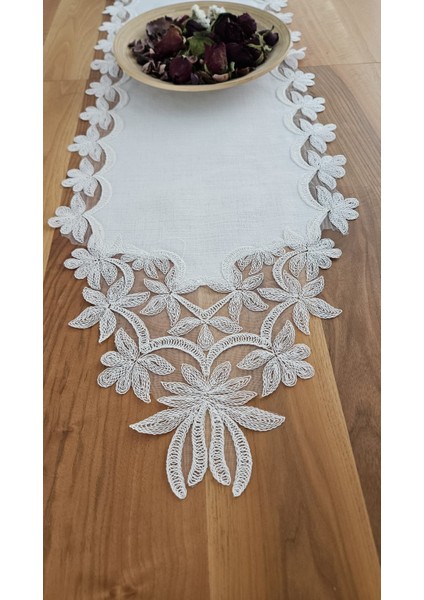 Fransız Dantelli Keten Gardeya Lüx Runner