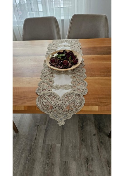 Fransız Dantelli Keten Gardeya Lüx Runner fırsatları