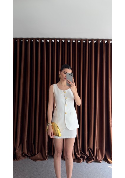 Gold Düğmeli Jakarlı Beyaz Takım