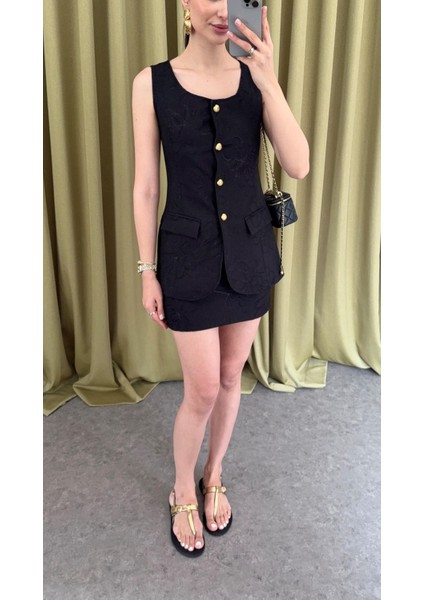 Gold Düğmeli Jakarlı Siyah Takım modelleri