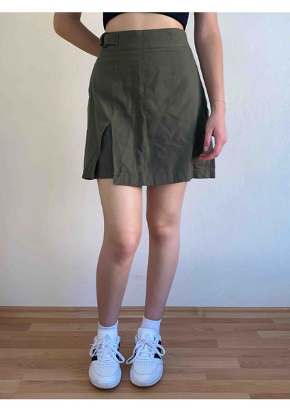 Toka Detaylı Keten Şort Etek