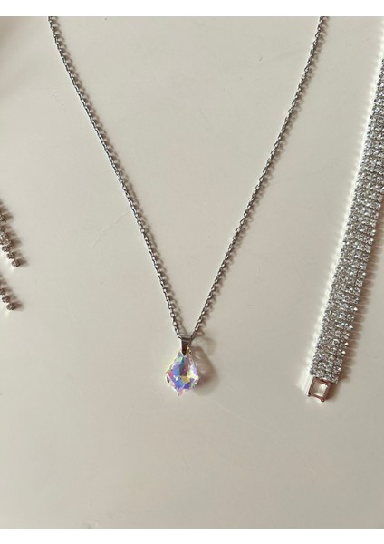 Pırlanta Figürlü Silver Renk Çelik 3'lü Takı Seti (Kolye, Küpe, Bileklik)