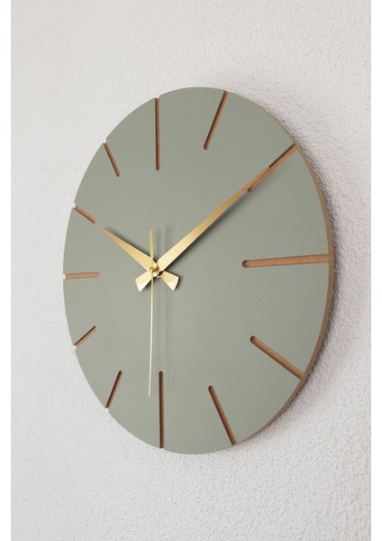 El Yapımı Ahşap Minimalist Duvar Saati 34X34 Cm, Ihlamur Yeşili ve Altın Detay
