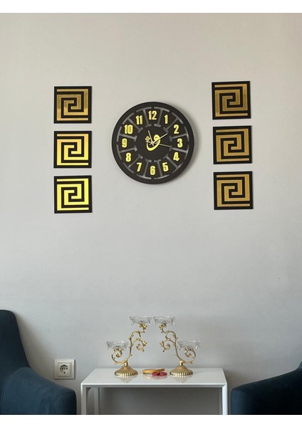 Şık Siyah ve Gold Aynalı Pleksiglass Vav Kelamı Duvar Saati 80X60 cm modelleri