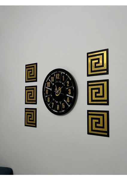Şık Siyah ve Gold Aynalı Pleksiglass Vav Kelamı Duvar Saati 80X60 cm fırsatları