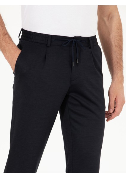 Erkek Lacivert Slim Fit Kumaş Pantolon 50265279-VR033