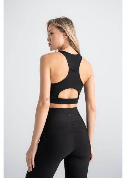 Kadın Sporcu Büstiyer Siyah Renk Destekli Push-Up Askılı Slim Fit Crop modelleri