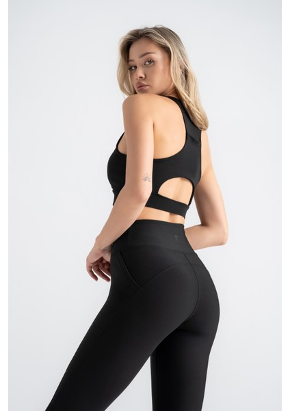 Kadın Sporcu Büstiyer Siyah Renk Destekli Push-Up Askılı Slim Fit Crop