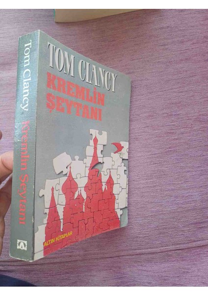 Kremlin Şeytanı Tom Clancy