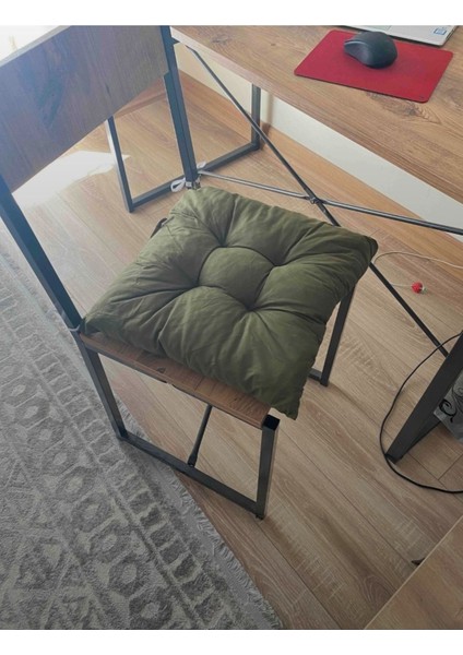 Haki 4'lü Pofuduk Kare Sandalye Minderi 40×40, Şık ve Rahat Oturma Deneyimi Sağlar. modelleri