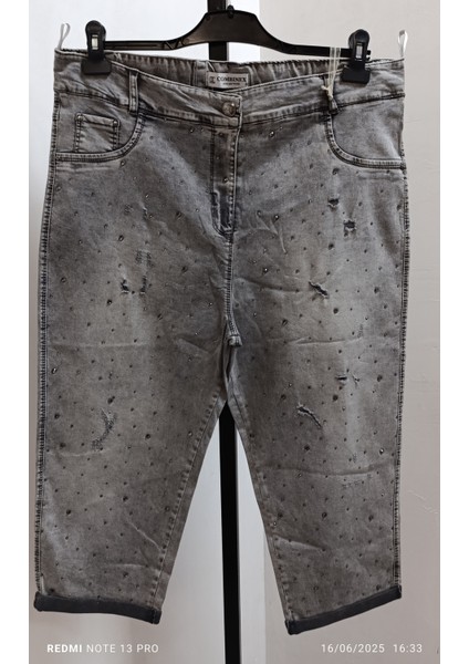 Büyük Beden Full Likralı Yüksek Belli Kar Yıkama Taşlı Yazlık Denim Kumaş Kapri