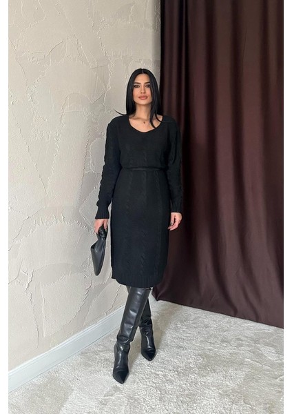 Siyah Kemerli Triko Elbise