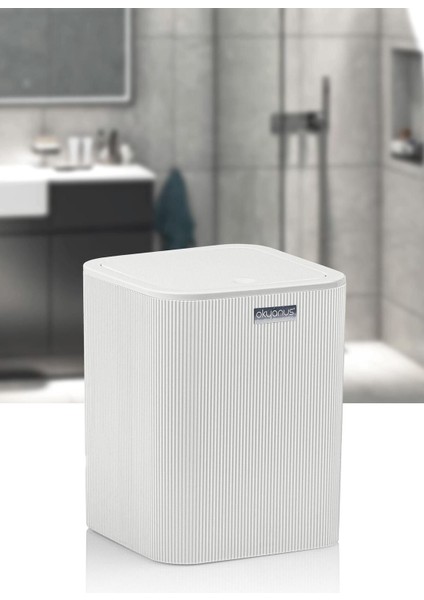 Beyaz Çizgili Kare Çöp Kovası, Şık ve Kullanışlı Tasarım