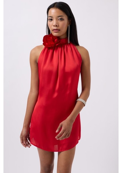 Gül Detay Mini Saten Elbise