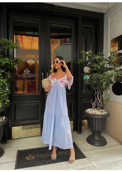 Renkli Nakış Desenli Elbise - Mavi