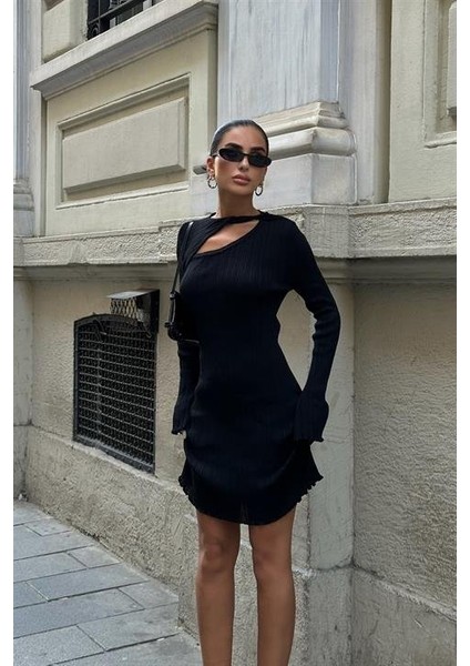 Lilian Cut Out Mini Elbise 2819 fiyatları