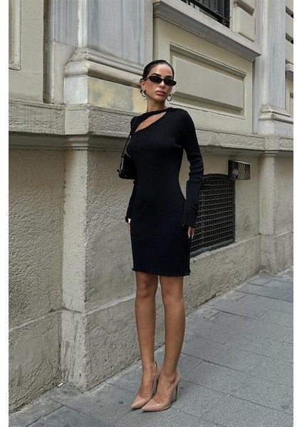 Lilian Cut Out Mini Elbise 2819 indirimleri