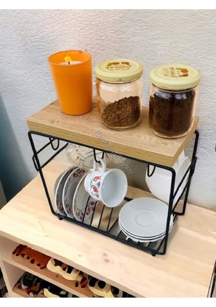 Siyah Kahve Köşesi Için Özel Fincanlık, Kupalık ve Tabak Bölmeli Düzen