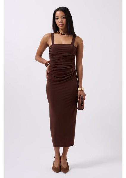 Yırtmaç Detay Sırt Dekolte Elbise fiyatları