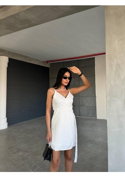 Detaylı Elbise