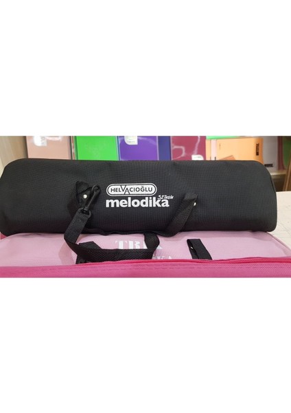 32 Tuşlu Melodika. Bez Çantali