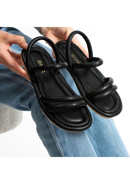 Kadın Siyah Yumuşak Tabanlı 3 Bantlı Rahat Günlük Sandalet Terlik