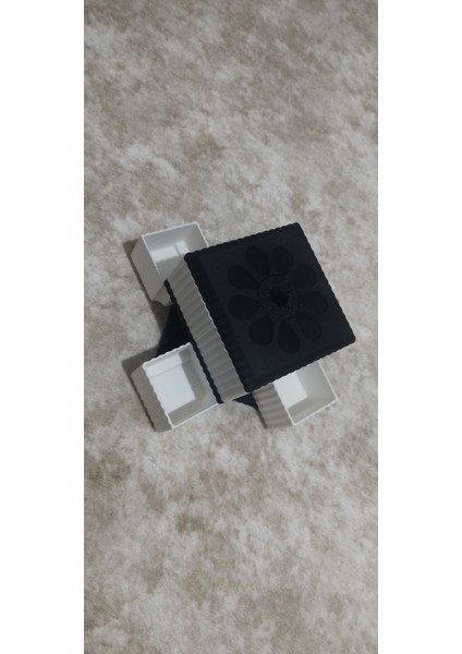 8 Çekmeceli Şık ve Pratik Takı Organizeri, Siyah ve Beyaz Renk Seçenekleri