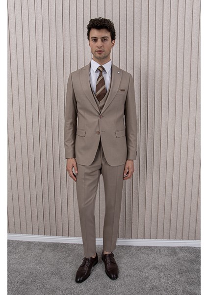 Erkek Likralı Slim Fit Sivri Yaka Yelekli Takım Elbise