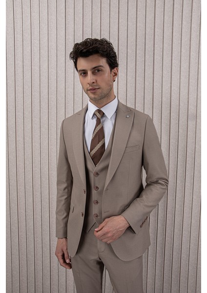 Erkek Likralı Slim Fit Sivri Yaka Yelekli Takım Elbise