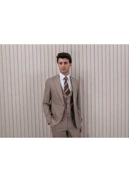Erkek Likralı Slim Fit Sivri Yaka Yelekli Takım Elbise