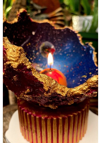 El Işçiliği Uzay Temalı Dekoratif Şamdan, 12 Cm, Füya, Mavi ve Altın Renkli