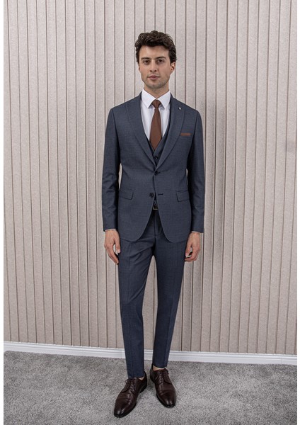 Erkek Likralı Slim Fit Sivri Yaka Yelekli Takım Elbise