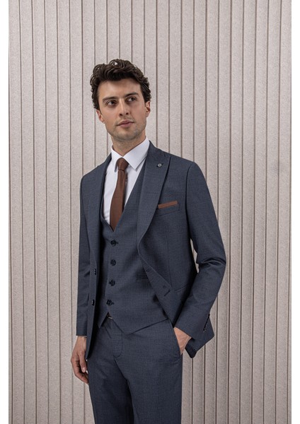 Erkek Likralı Slim Fit Sivri Yaka Yelekli Takım Elbise